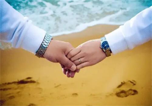 东莞出轨调查：婚后房产证加名字离婚一人一半吗